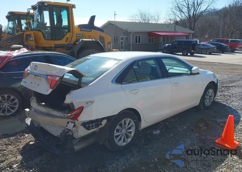 2016 Toyota Camry Le z USA, uszkodzony, nr VIN 4T4BF1FK8GR560472